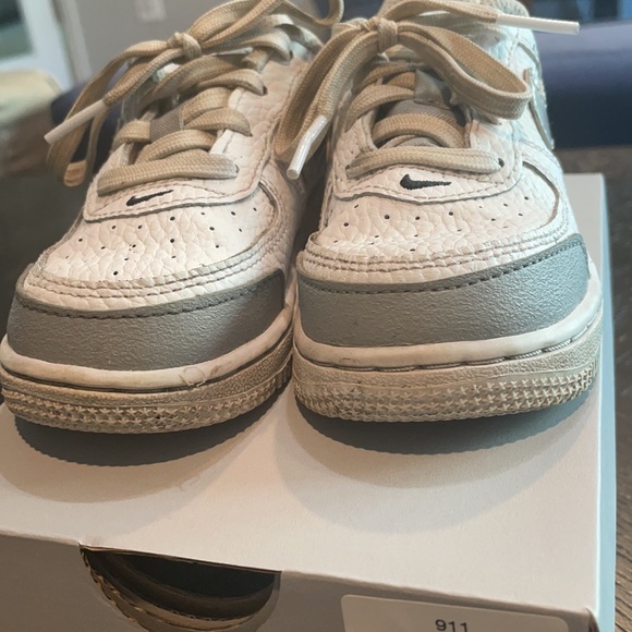 Nike Toddler Sneakers - Picture 3 of 9